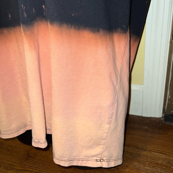 Guess Embossed Grunge Black Orange Colorblock Punk Short Sleeve Tee Size XL - Picture 10 of 14